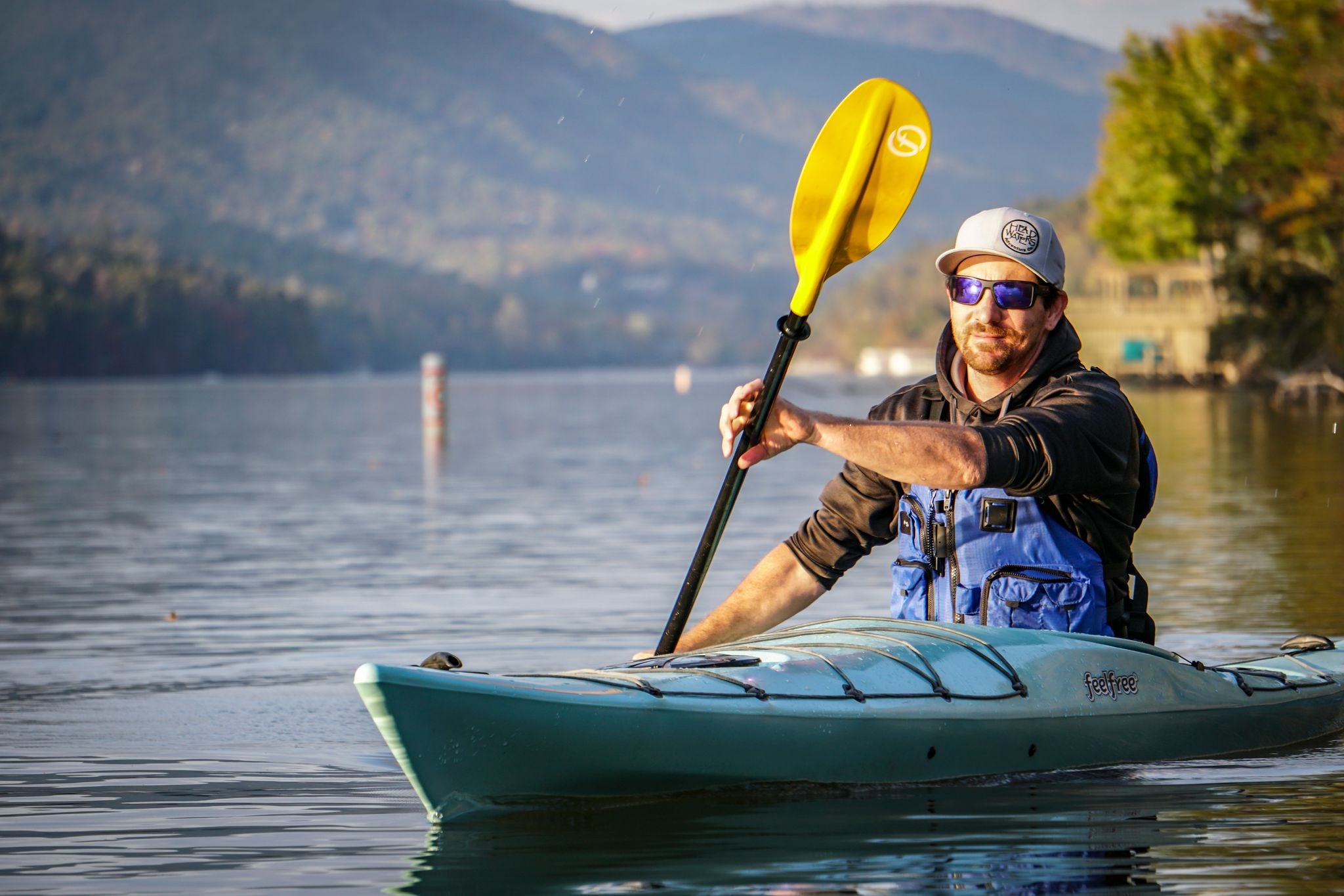 Summer Kayak Touring for Beginners: 3 Tips for an Unforgettable Adventure