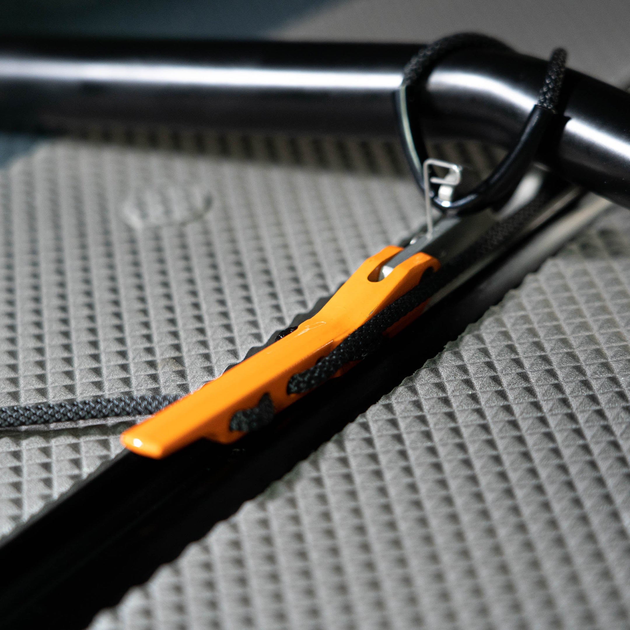 Gravity Seat Cam Lock Waterways